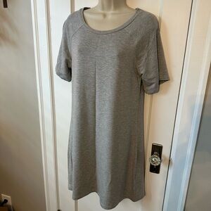 NEW WITH TAGS BB Dakota Grey Short Sleeve Dress with Back Cutout Detail